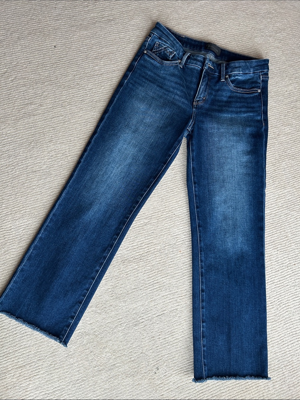 Buckle cropped straight fit     no. 53 Dark Wash Straight Leg Jeans